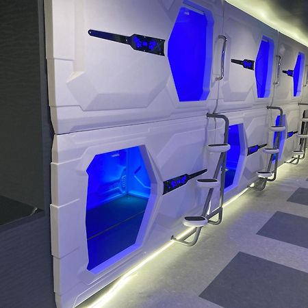 Capsule Hotel Nagasaki Bagian luar foto