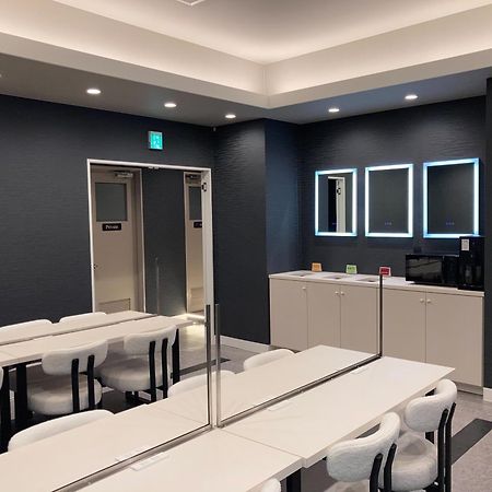 Capsule Hotel Nagasaki Bagian luar foto